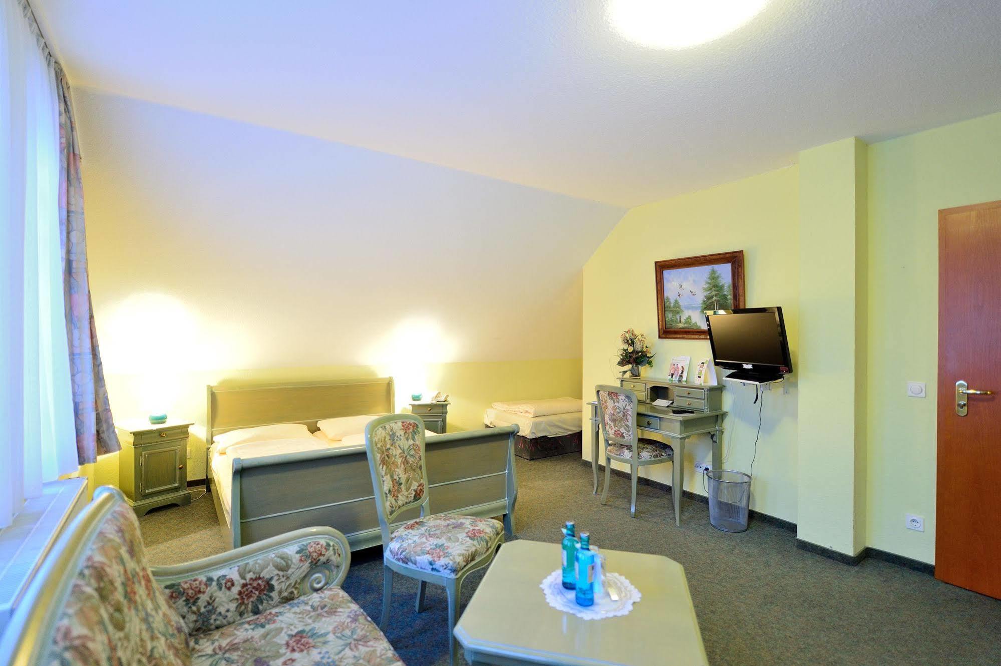 צוסן Flair Hotel Reuner מראה חיצוני תמונה